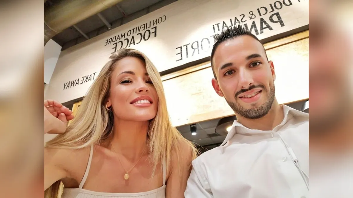 Luca in compagnia di una delle sue conquiste